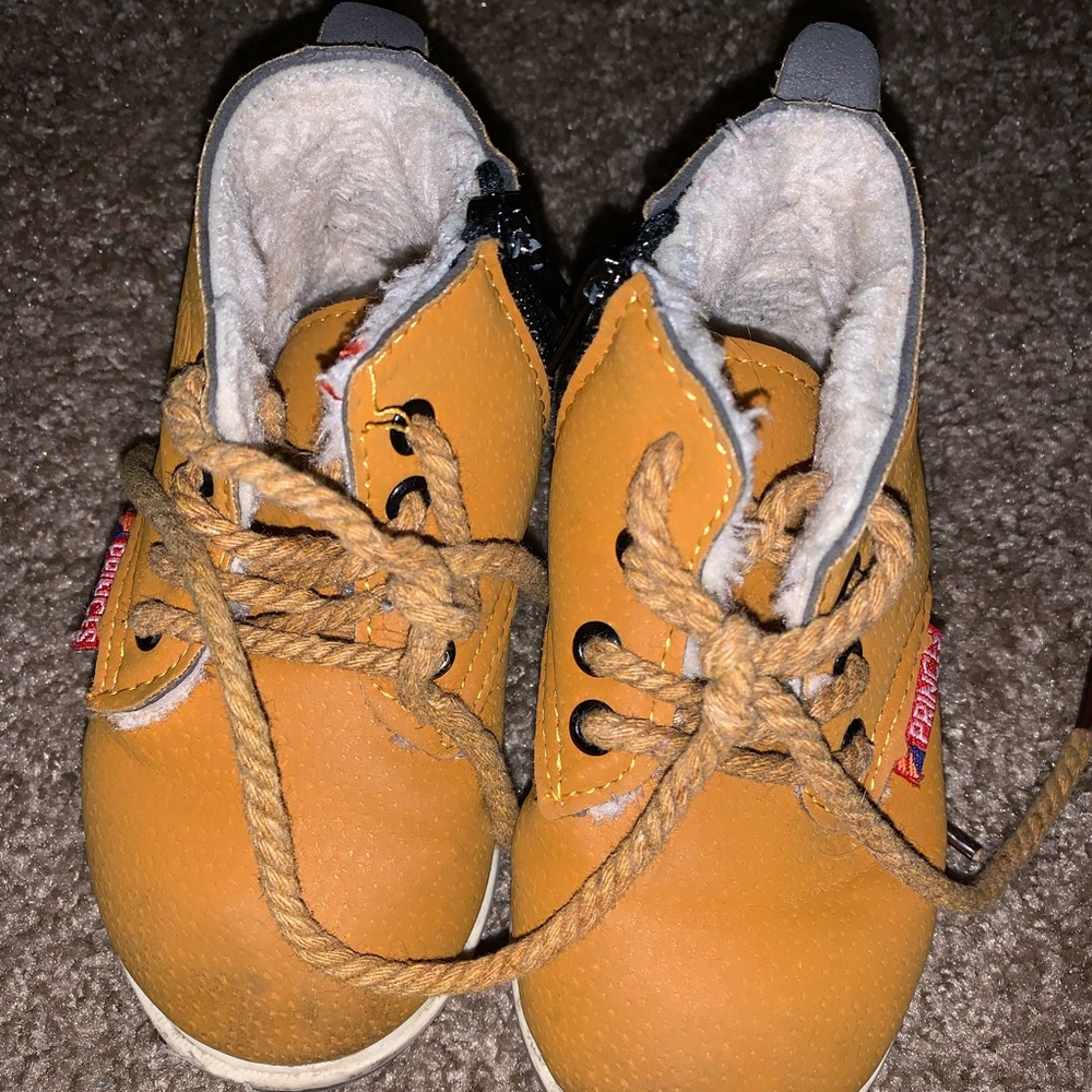Toddler boots size 5